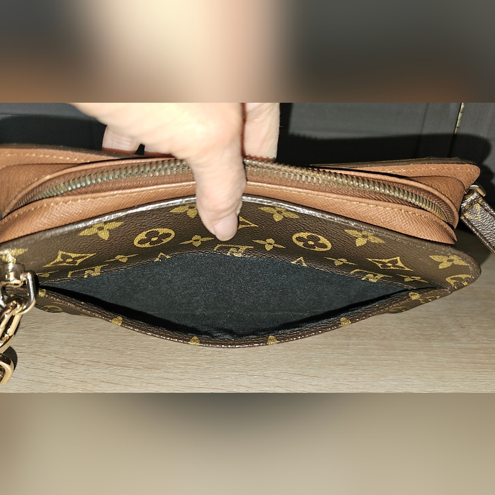 Authentic LOUIS VUITTON Monogram Orsay Clutch Crossbody Bag - Picture 12 of 16